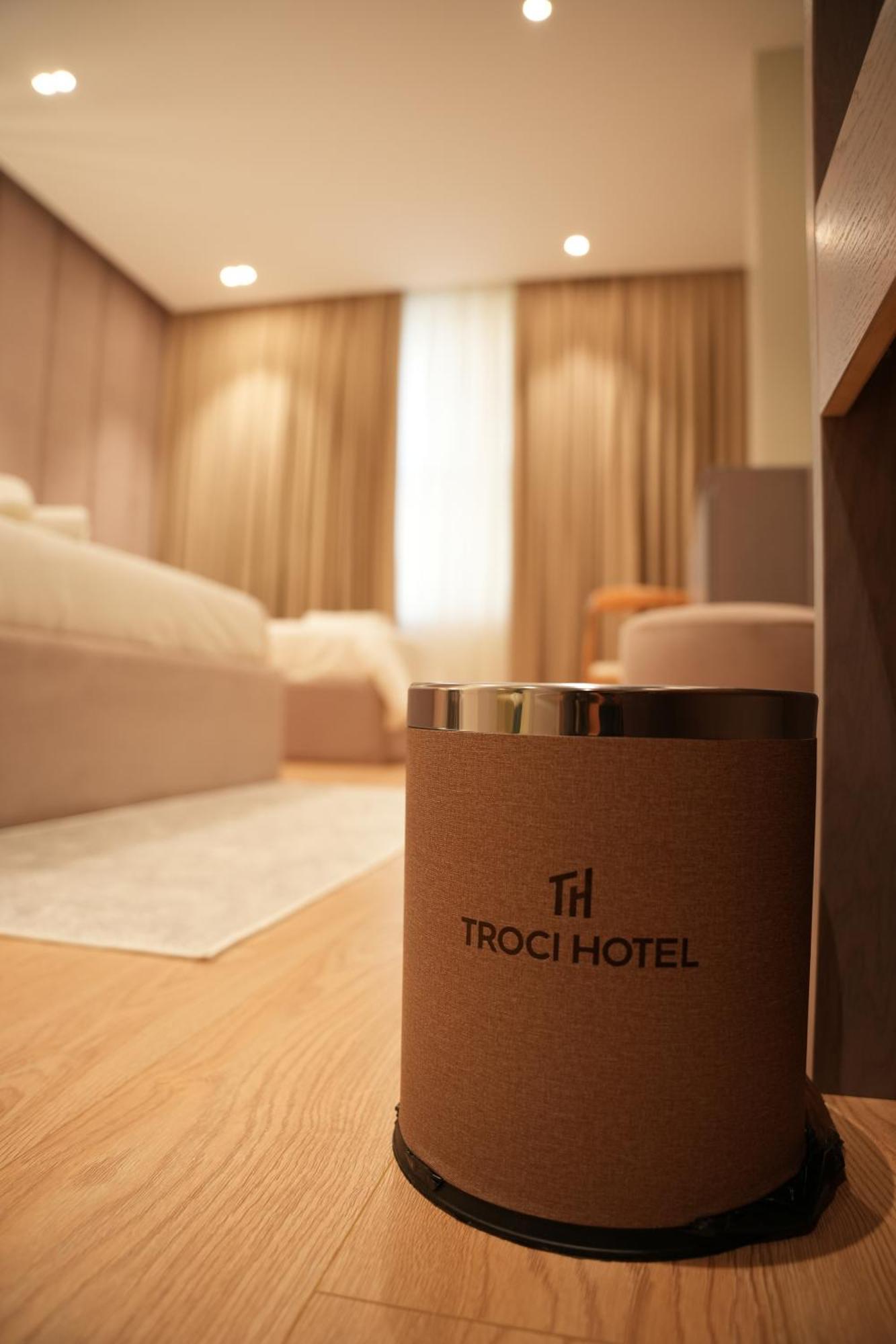 Troci Hotel Kamez Extérieur photo