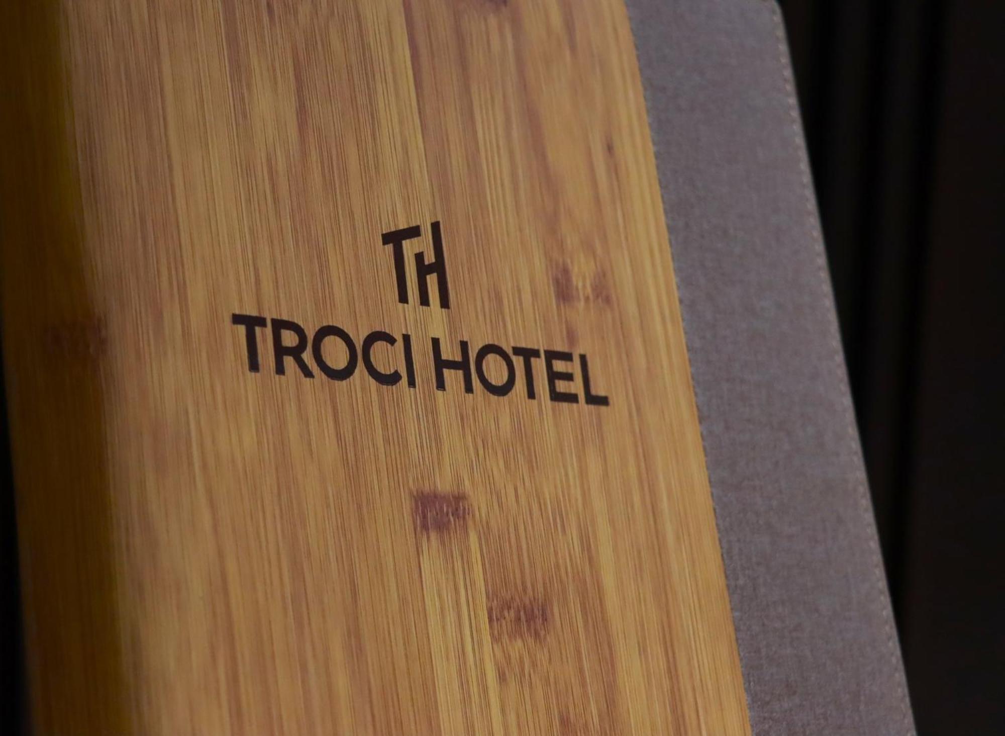 Troci Hotel Kamez Extérieur photo