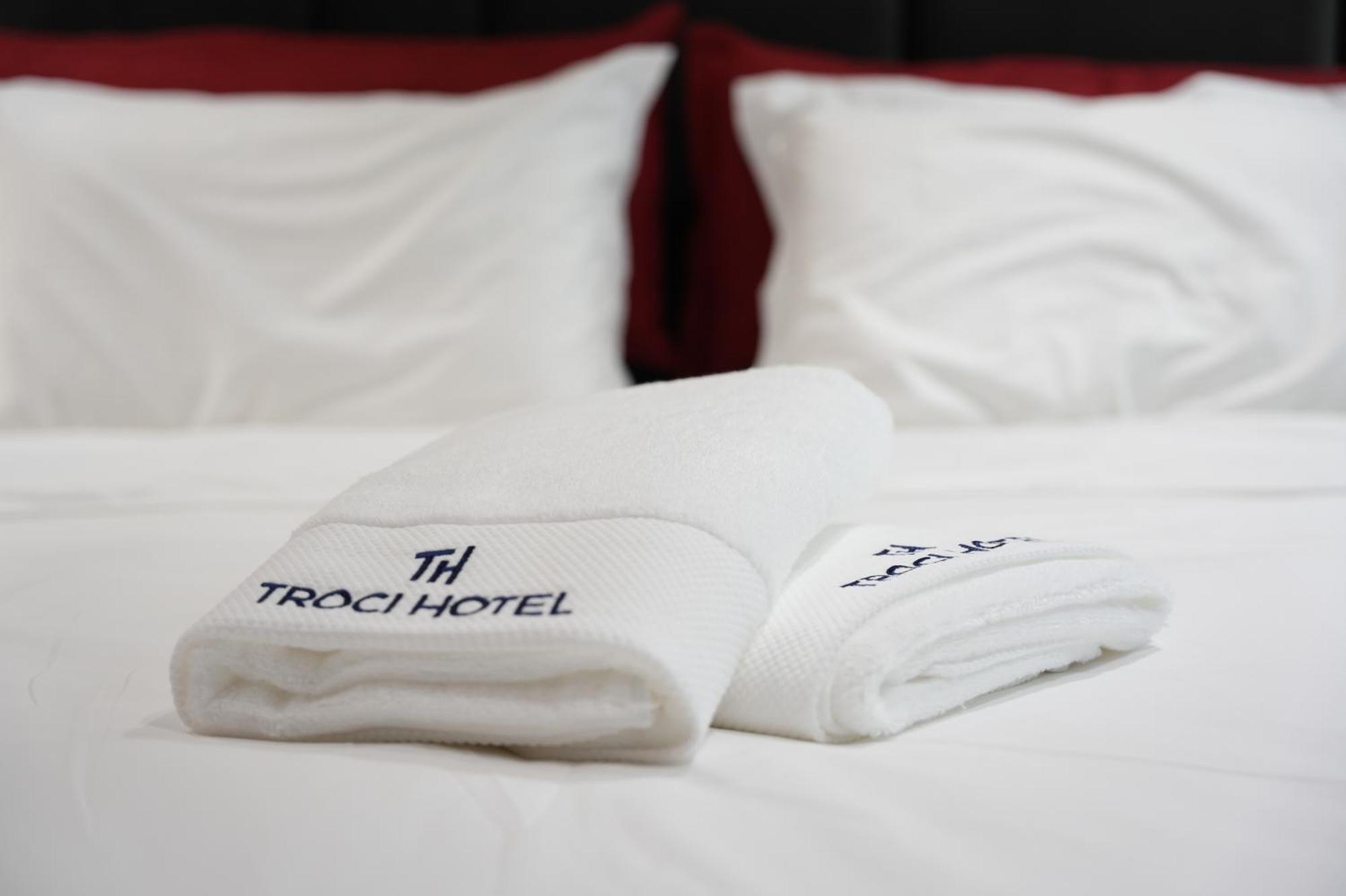 Troci Hotel Kamez Extérieur photo