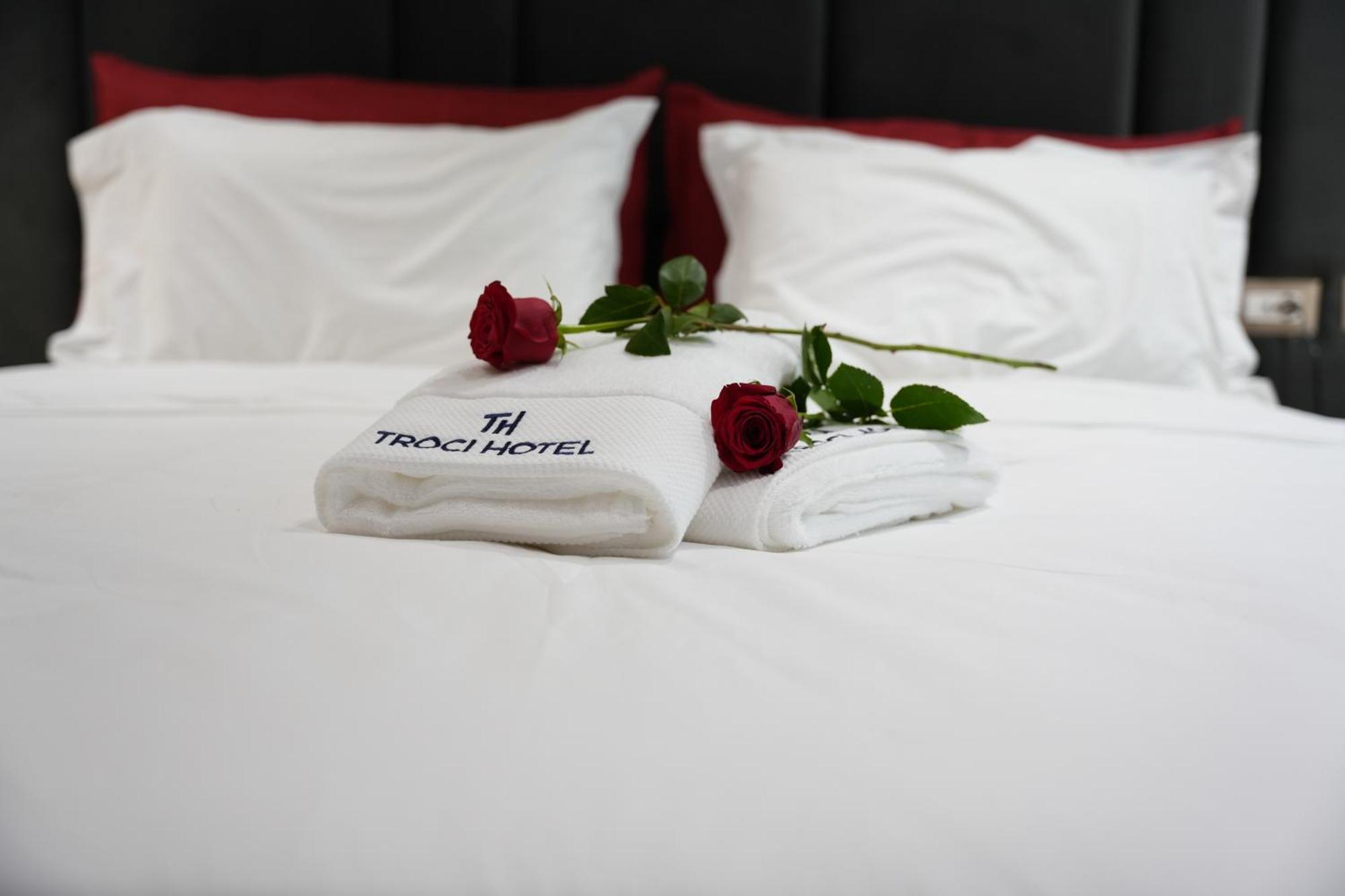 Troci Hotel Kamez Extérieur photo
