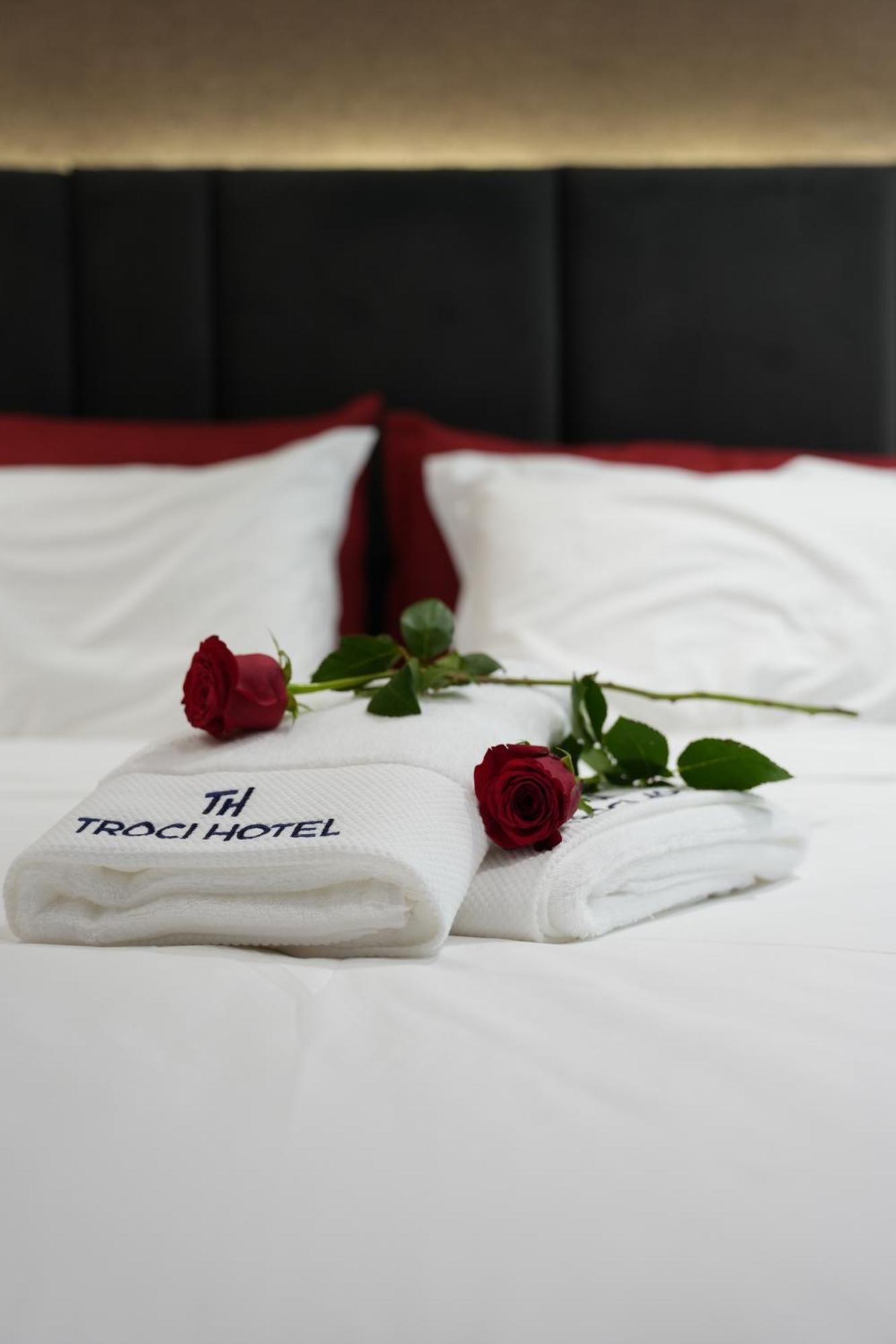 Troci Hotel Kamez Extérieur photo